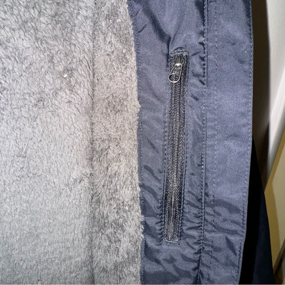 L. L. Bean Winter Coat with Faux Fur Lining Women’s Size Extra Small - Picture 9 of 10